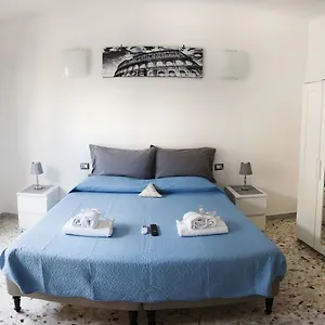 3* Couette-café Ostiense District